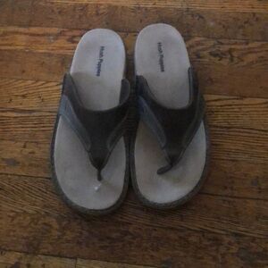 Hush Puppies slid on sandals size 13